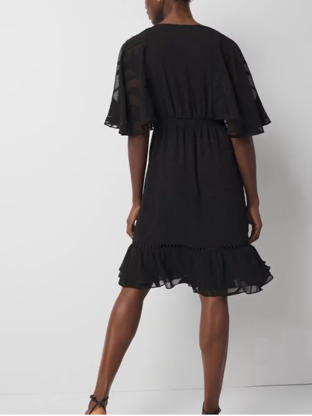 WHBM Women's V-Neck Black Ruffle Hem Dress SIZE 4P - Picture 4 of 4